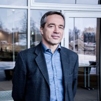 Helge Holm-Larsen