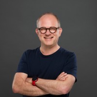 Niko Waesche