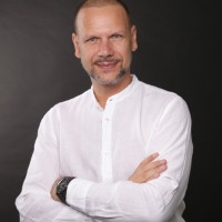 Frank Riedel